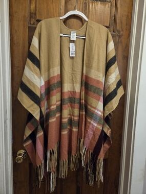 Woolrich Camel Knit One-Size Wrap NWT